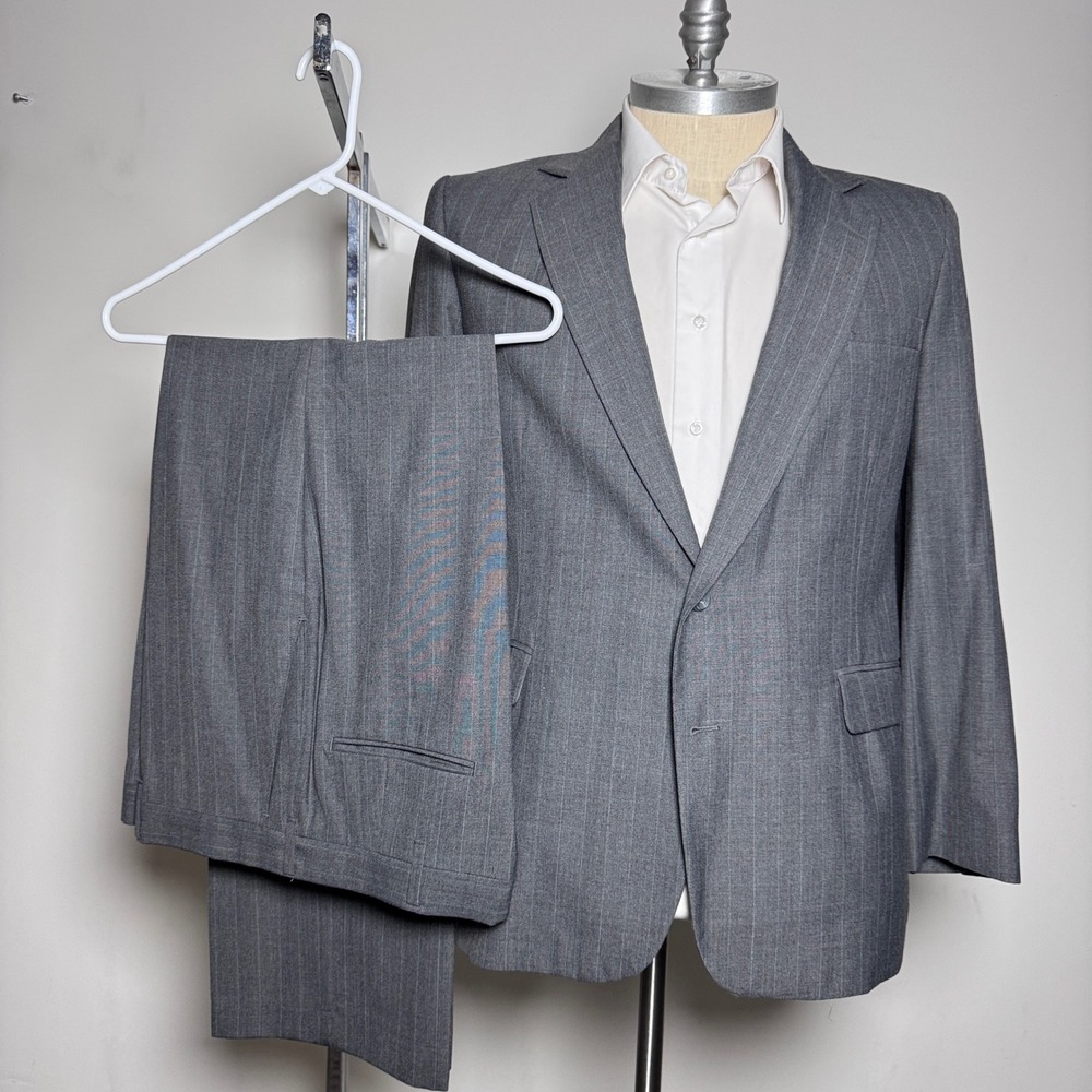 Imperial by Haggar Suit‎ Mens 40R 35x31 Grey Pinstripe 2-Button Vintage USA Made